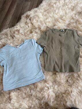 Light Blue Tee & Olive Green Ribbed Top - Set
